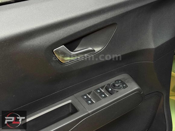 POLAT'TA FORD COURİER 2024 MODEL 1.5 TİTANİUM ÖZEL RENK FUL+FULL