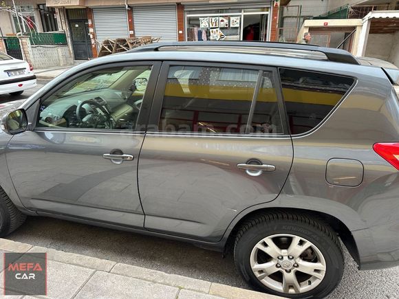 2 SAHBNDEN COK TEMİZ RAV4 ARAC SUAN TRABZONDA