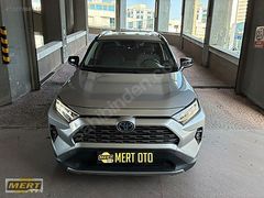 2022 TOYOTA RAV4 2.5 HYBRD.FLAME.OTOMATİK TEMİZ BAKIMLI