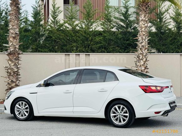 EMSALSİZ S.BAKIMLI 2017 ÇIKIŞ MEGANE 1.5DCİ TOUCPLUS+ 240.000 KM