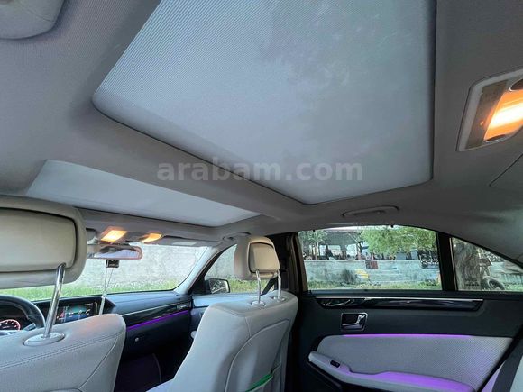 Mercedes - Benz E 250 CDI BlueEFFICIENCY Avantgarde 2011 Model 