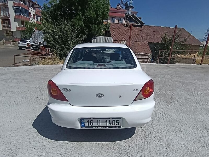 Sahibinden Kia Rio 1.3 Classic 2003 Model Bingöl 201.000 km Beyaz