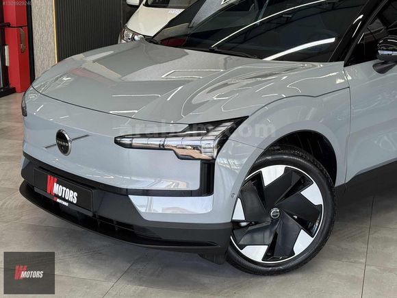 HATASIZ BOYASIZ 2025 VOLVO EX30 CAMTAVAN-HARMAN-NAVİ-ISITMA