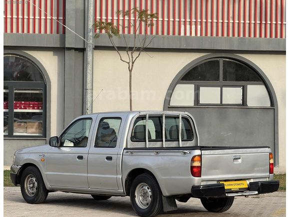 2004 FORD RENGER