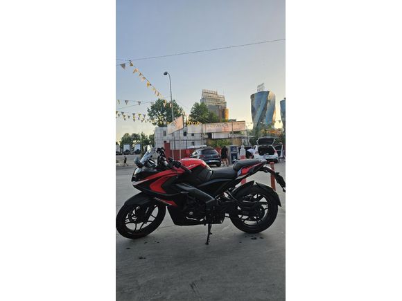 Öğretmenden 2024 Bajaj Pulsar RS200