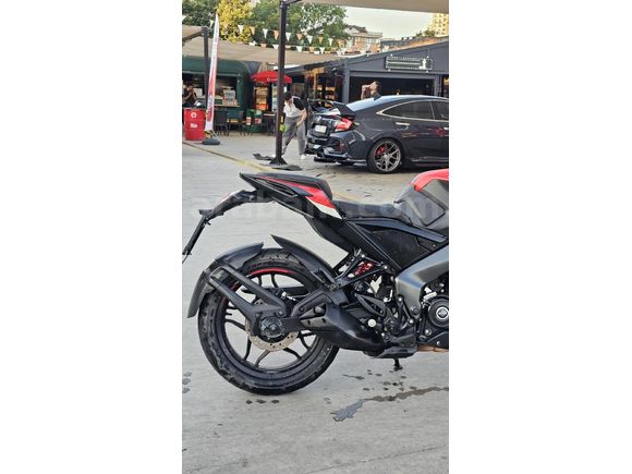 Öğretmenden 2024 Bajaj Pulsar RS200
