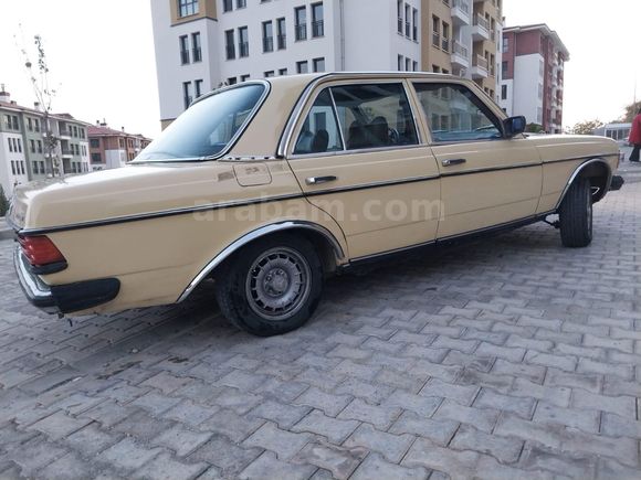 Acil Sahibinden Mercedes - Benz  1977 Model w123