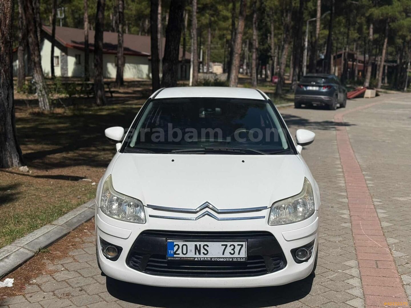 Galeriden Citroen C4 1.6 HDi VTRPK 2010 Model İzmir 260.000 km Beyaz 3