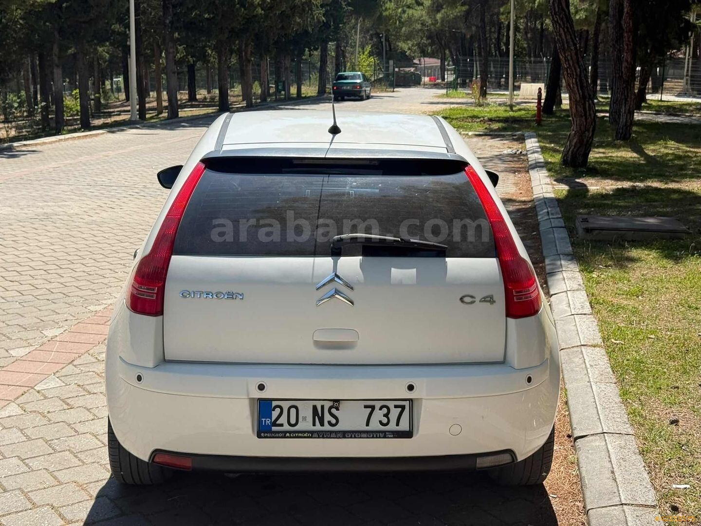 Galeriden Citroen C4 1.6 HDi VTRPK 2010 Model İzmir 260.000 km Beyaz 7