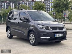 HATASIZ BOYASIZ 2020 MODEL CAM TAVAN PEUGEOT RIFTER