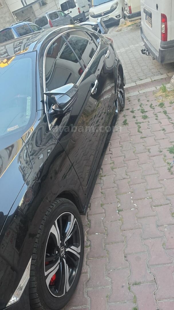 Sahibinden Honda Civic 1.5 i-VTEC RS 2019 Model İstanbul 123.000 km Siyah 7