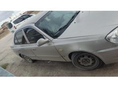Sahibinden Hyundai Accent 1.6 Admire 2004 Model  250.000 km Gri