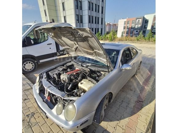 Sahibinden Mercedes - Benz CLK 200 Kompressor 2000 Model