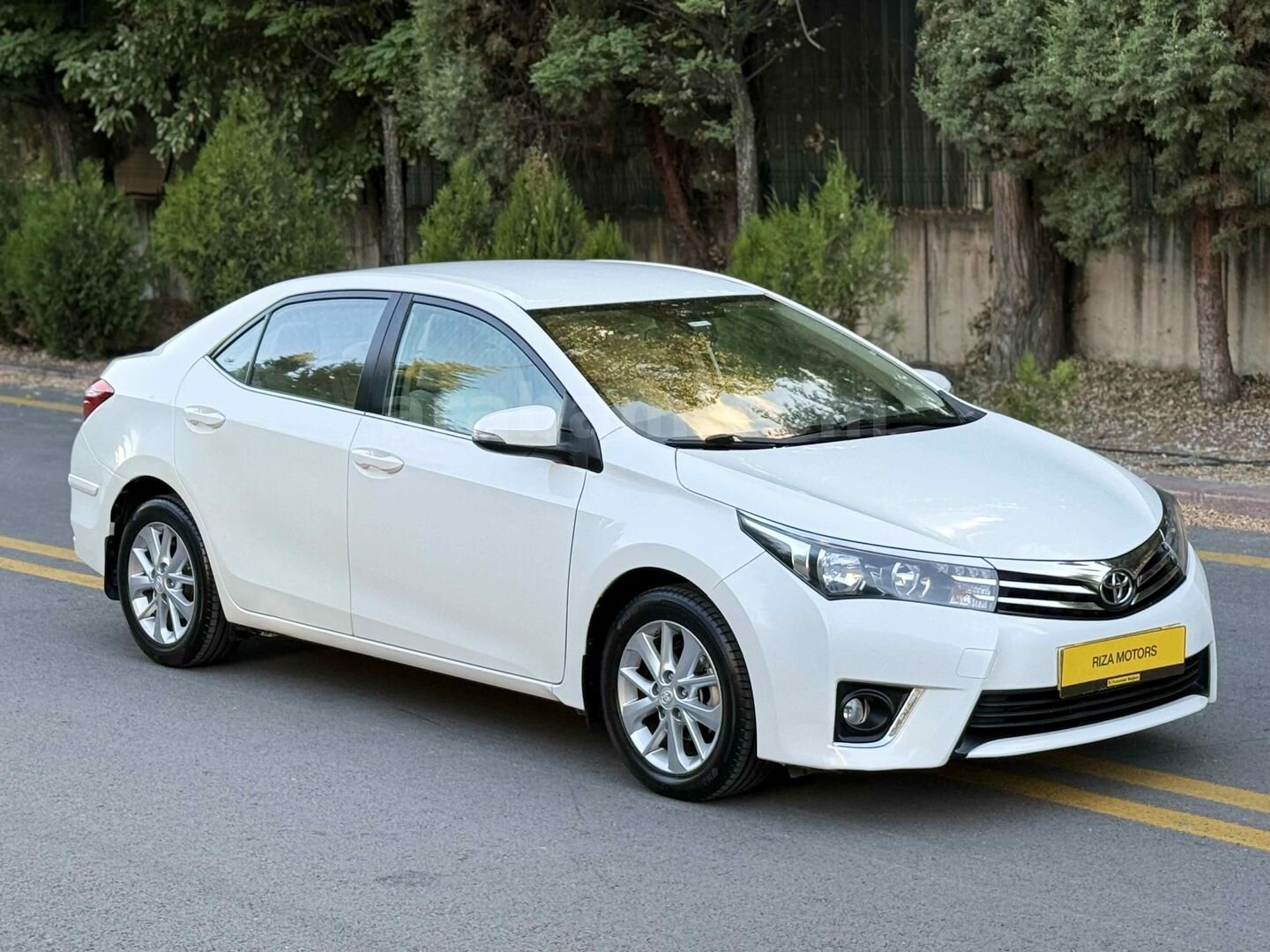 Galeriden Toyota Corolla 1.6 Advance 2014 Model Ankara 162.000 km Beyaz 6