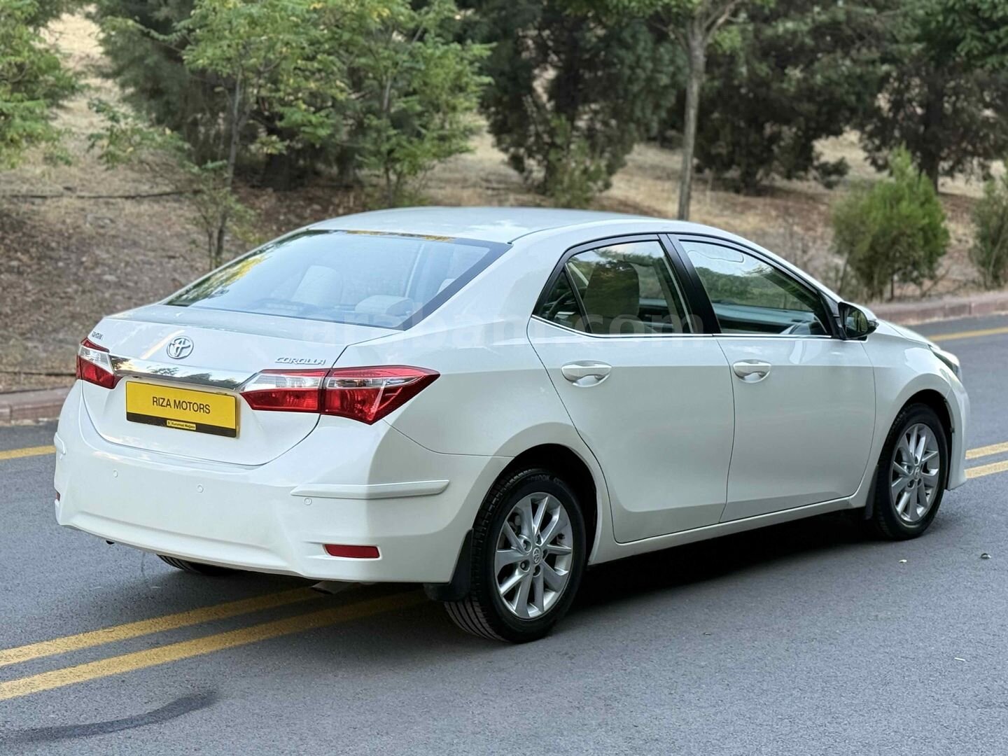 Galeriden Toyota Corolla 1.6 Advance 2014 Model Ankara 162.000 km Beyaz 4