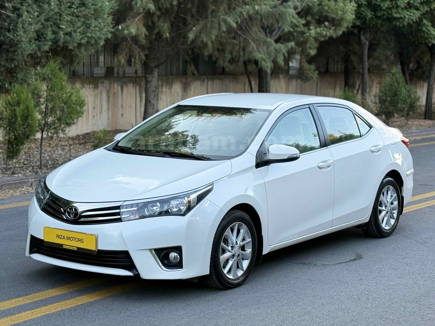 Galeriden Toyota Corolla 1.6 Advance 2014 Model Ankara 162.000 km Beyaz 1