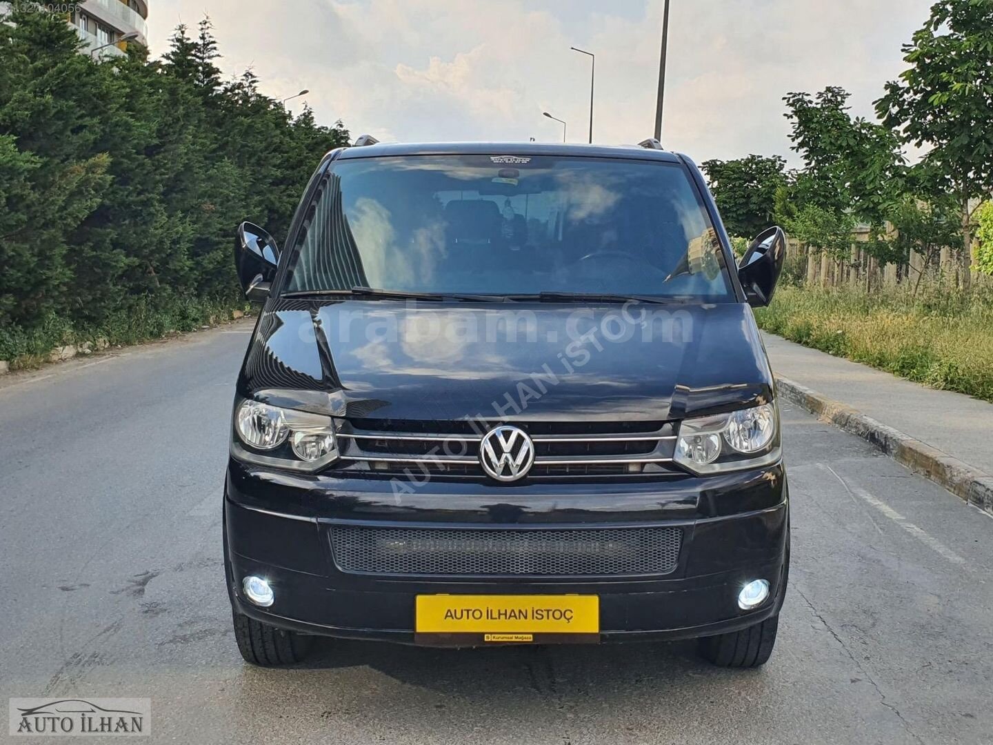 Galeriden Volkswagen Caravelle 2.0 TDI Comfortline 2015 Model İstanbul 177.000 km Siyah 3