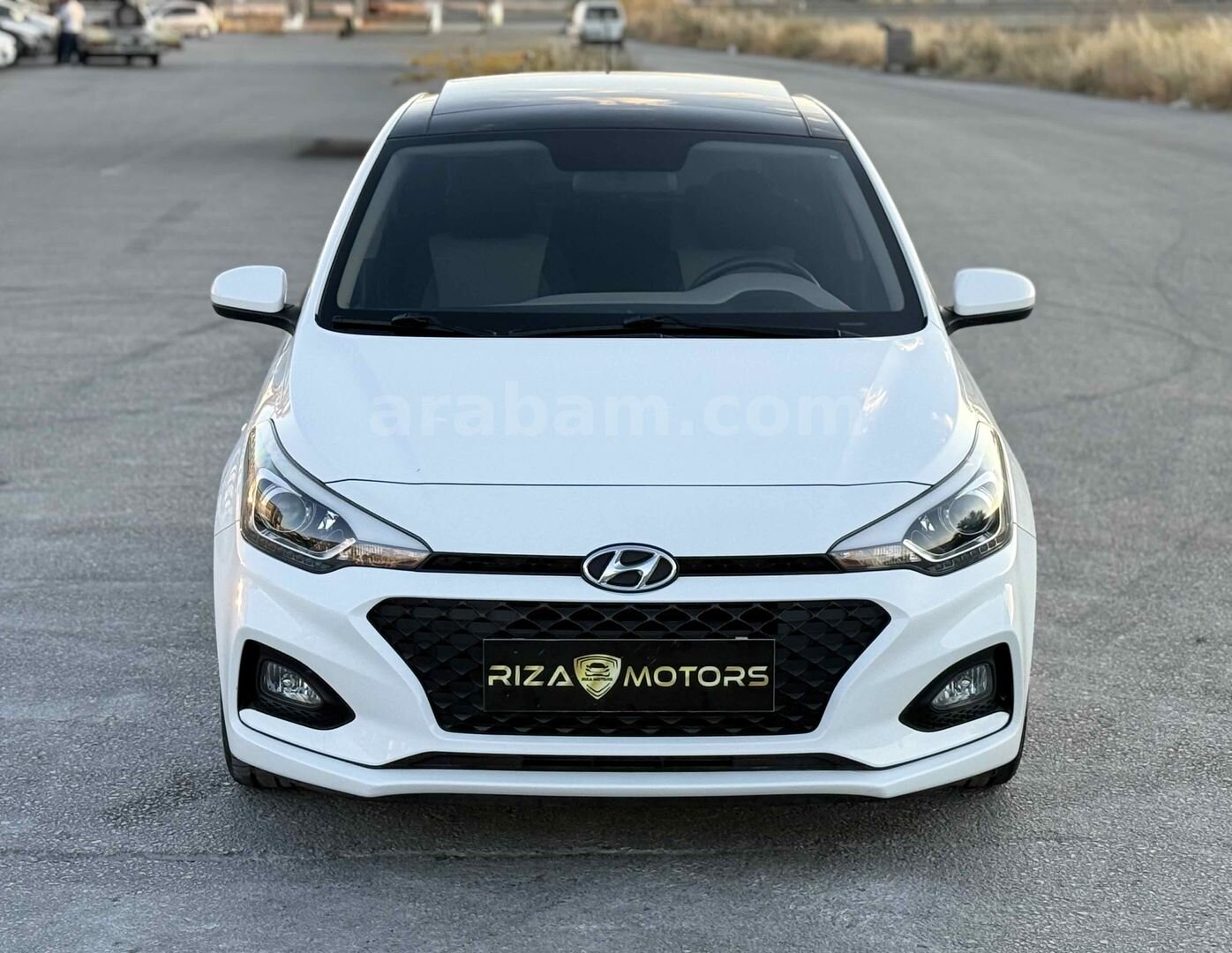 Galeriden Hyundai i20 1.4 MPI Style 2020 Model Ankara 18.000 km Beyaz 2
