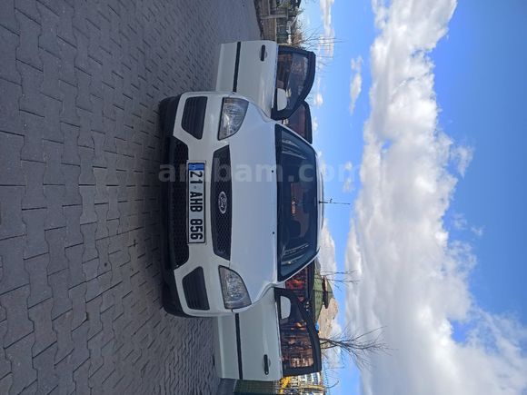 Sahibinden Ford Focus 1.6 TDCi Trend 2006 Model