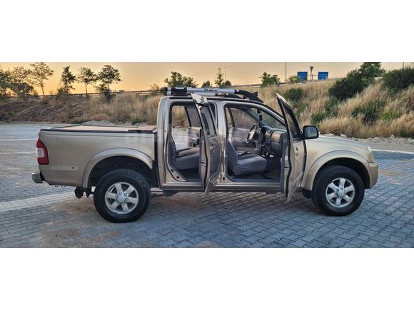 Galeriden Isuzu D-Max 3.0 D 4x4 2006 Model Afyonkarahisar