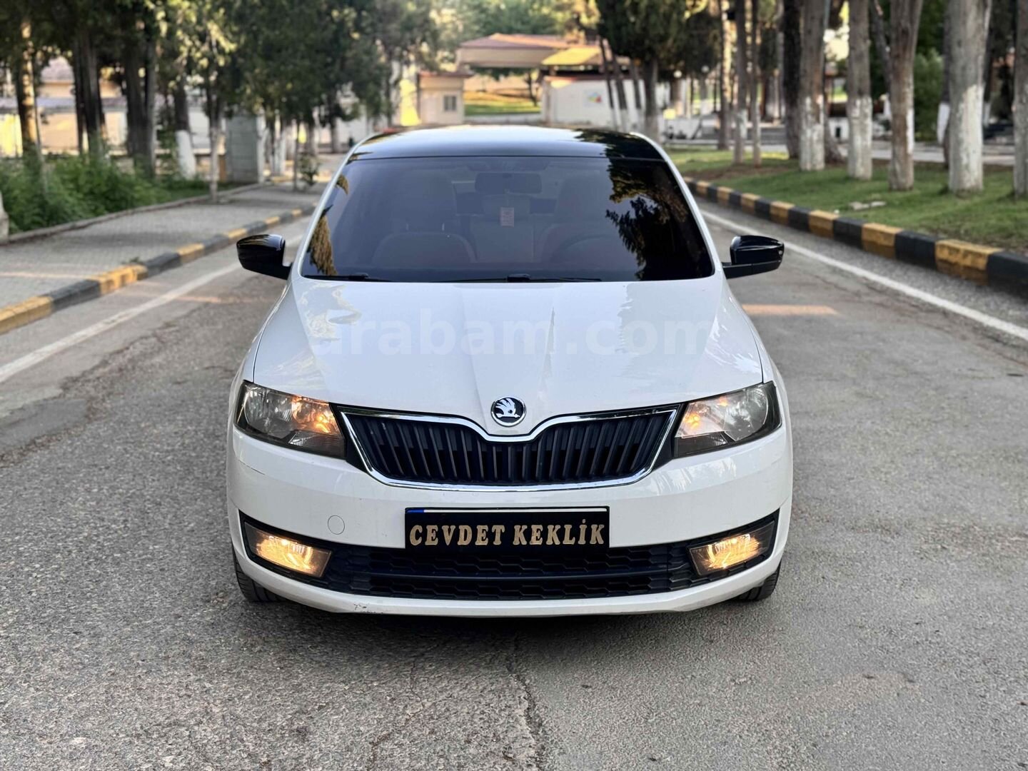 Galeriden Skoda Rapid 1.6 CR TDI Spaceback Elegance 2014 Model Gaziantep 245.000 km Beyaz 2