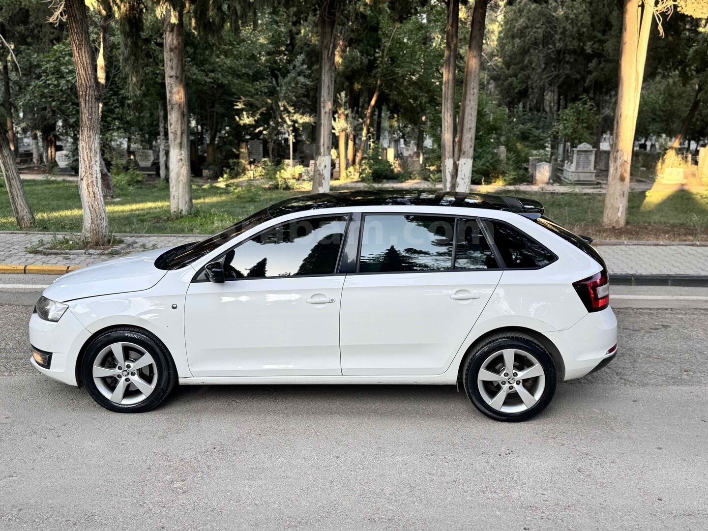 Galeriden Skoda Rapid 1.6 CR TDI Spaceback Elegance 2014 Model Gaziantep 245.000 km Beyaz 4