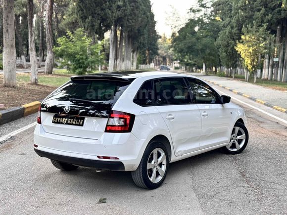 CEVDET KEKLIK’TEN SKODA RAPİD CAM TAVAN