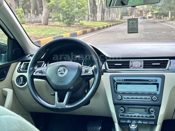 CEVDET KEKLIK’TEN SKODA RAPİD CAM TAVAN