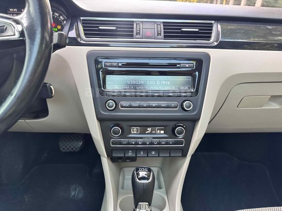 CEVDET KEKLIK’TEN SKODA RAPİD CAM TAVAN