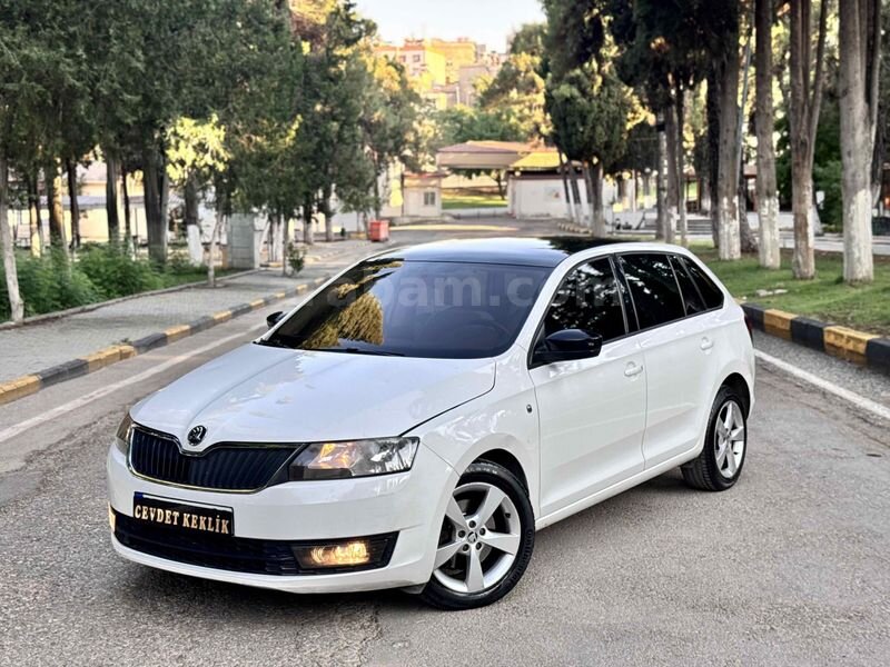 Galeriden Skoda Rapid 1.6 CR TDI Spaceback Elegance 2014 Model Gaziantep 245.000 km Beyaz