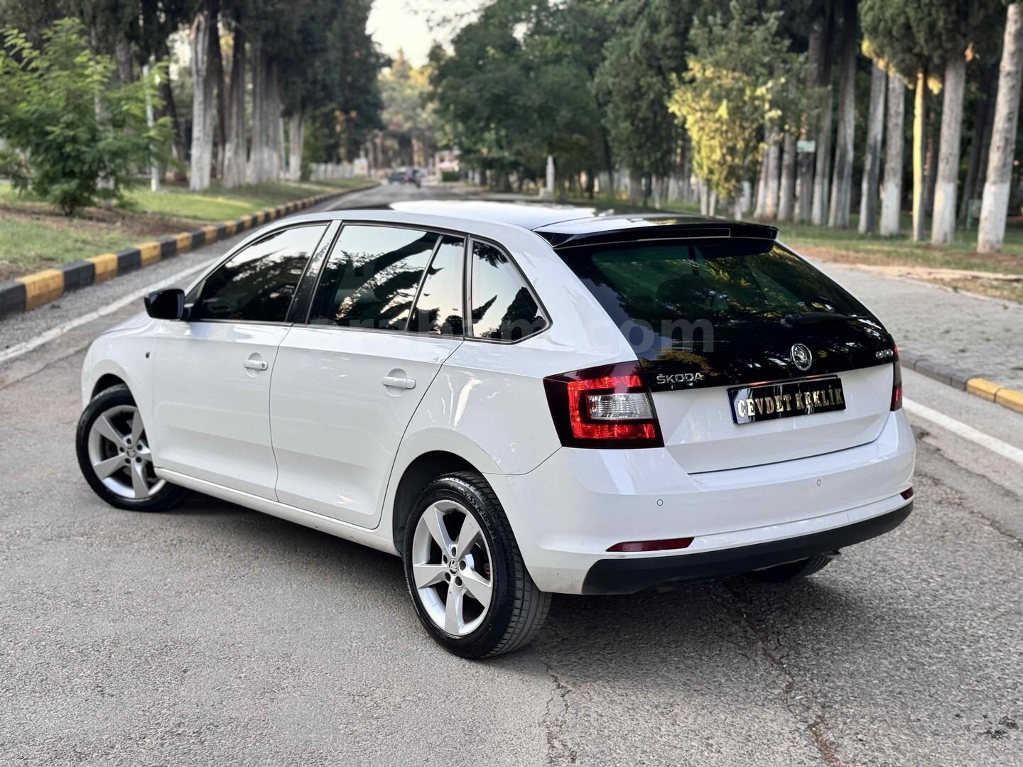 Galeriden Skoda Rapid 1.6 CR TDI Spaceback Elegance 2014 Model Gaziantep 245.000 km Beyaz 7