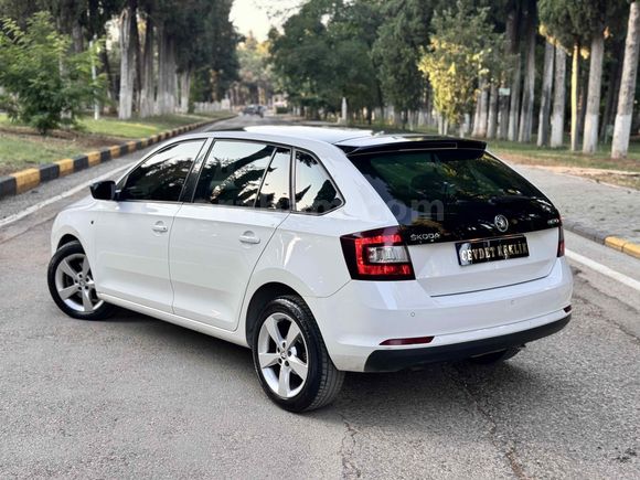 CEVDET KEKLIK’TEN SKODA RAPİD CAM TAVAN