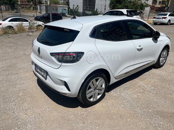 Sahibinden Renault Clio 1.0 TCe Evolution 2025 Model 