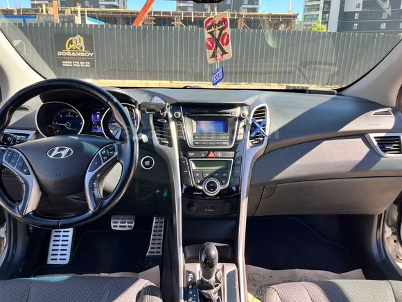 Hyundai i30 1.6 CRDi Elite 2013 Model 