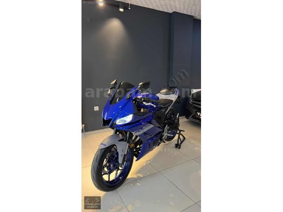 YAMAHA R25 ABS 2020 MODEL 32.000KM RACE BLUE