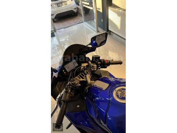 YAMAHA R25 ABS 2020 MODEL 32.000KM RACE BLUE