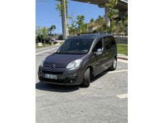 ACİL ACİL MAVİCARDAN 261 KM TEMİZ AİLE ARACI