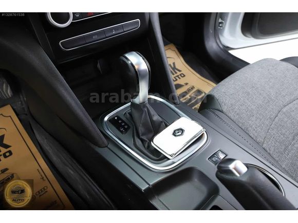 ÖZTÜRK AUTO'DAN HATASIZ OTOMATİK 2019 MEGANE 1.5 DCİ TOUCH