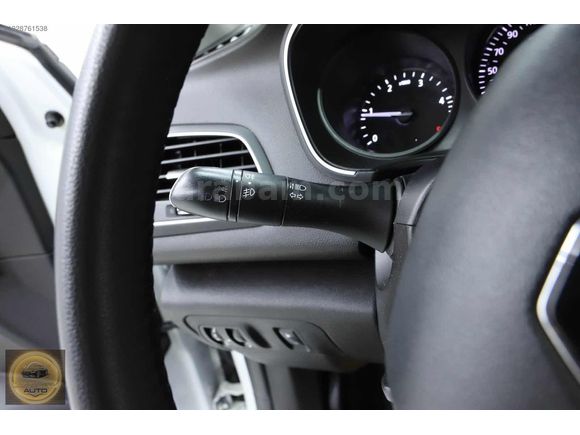 ÖZTÜRK AUTO'DAN HATASIZ OTOMATİK 2019 MEGANE 1.5 DCİ TOUCH