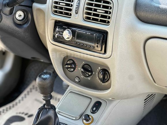 Galeriden Renault Clio 1.5 dCi Alize 2004 Model Gaziantep