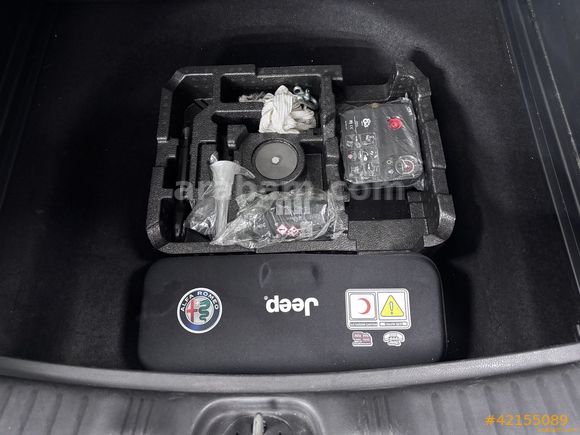 Galeriden Jeep Compass 1.3 Turbo Longitude 2020 Model Ankara 77.064 km Siyah