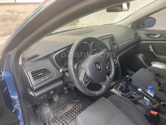 Sahibinden Renault Megane 1.6 Joy 2018 Model  130.000 km Mavi