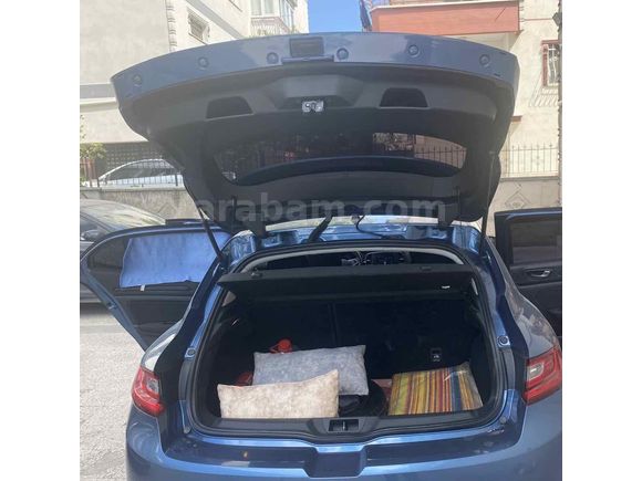 Sahibinden Renault Megane 1.6 Joy 2018 Model  130.000 km Mavi