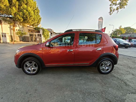 HATASIZ~BOYASIZ~84.000KM~2017 DACİA STEPWAY 1.5DCİ 90HP KARTA 12TAKSİT