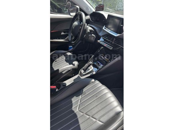 Sahibinden Peugeot 2008 1.2 PureTech Allure 2021 Model 