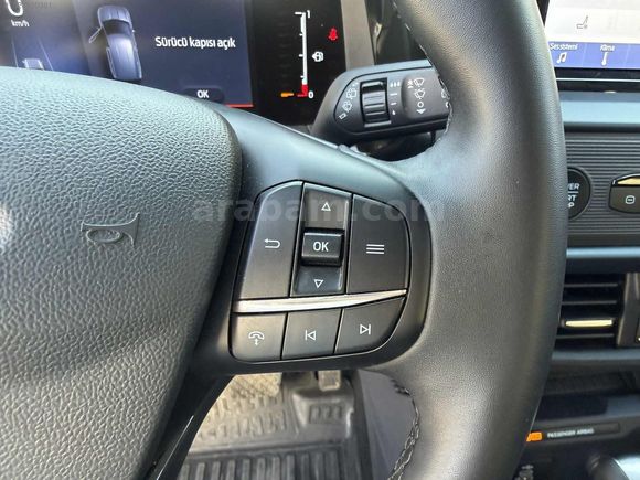 2024 FORD COURİER ACTİVE BOYASIZ ÇİFT RENK GARANTİLİ 22.000 km