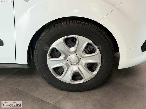 FORD COURİER 45 BİN KM'DE ECOBOST COLORLİNE FABRİKASYON LPGLİ