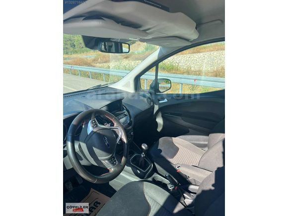 HATASIZ 2023 MODEL 41.000kmde TİTANİUM PLUS