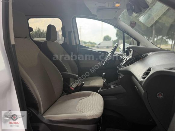 BORDO'DAN 2022 FORD TOURNEO COURİER