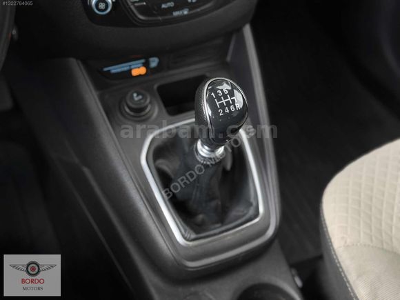 BORDO'DAN 2022 FORD TOURNEO COURİER